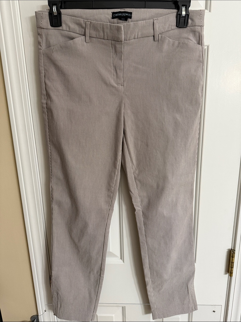 Cynthia Rowley Women’s stripped Pants in Light Brown. Size 12.